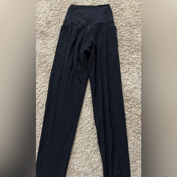 Aerie Black High-Waisted Leggings w/pockets - Picture 4 of 5